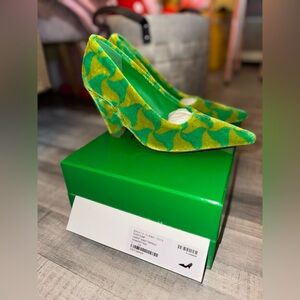 Authentic Bottega velvet two tone pumps